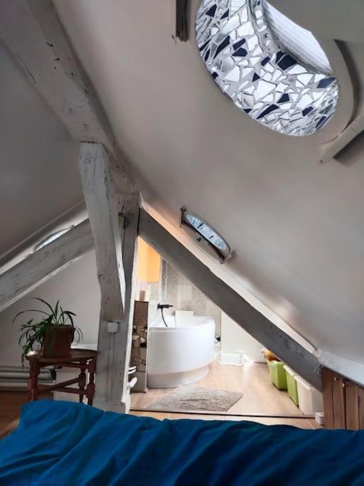 Studio Sous Les Toits Et Mezzanine - Vincennes Bagian luar foto